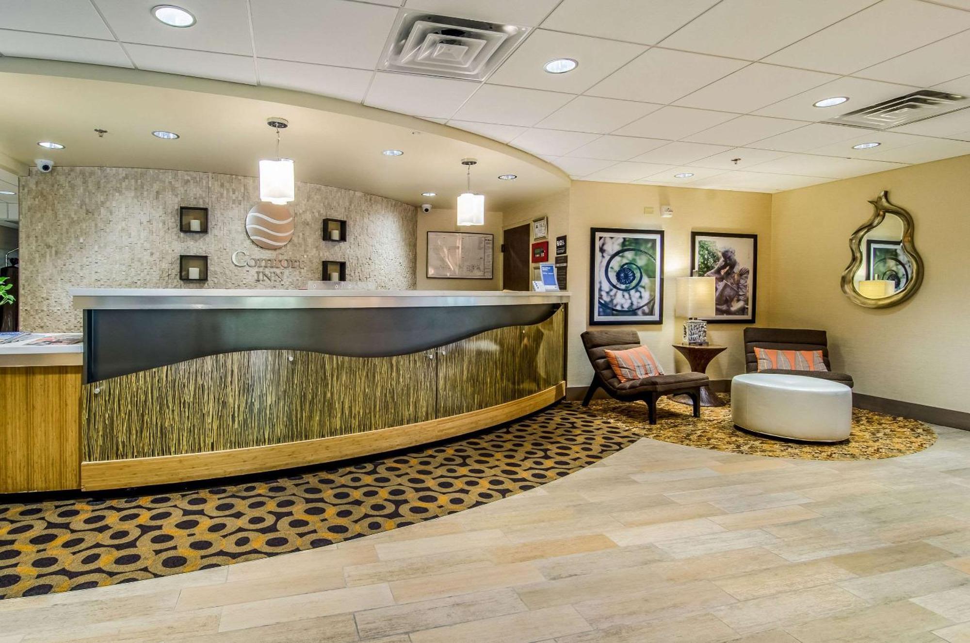 Comfort Inn Raleigh Midtown Exterior foto