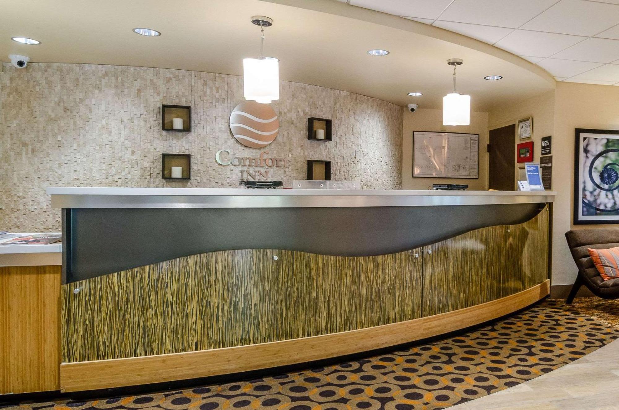 Comfort Inn Raleigh Midtown Exterior foto